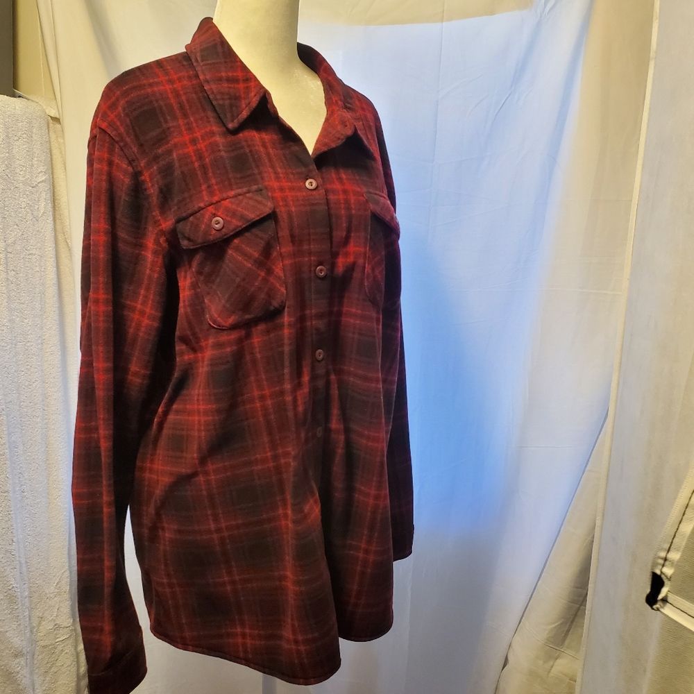 Eddie Bauer womans shirt